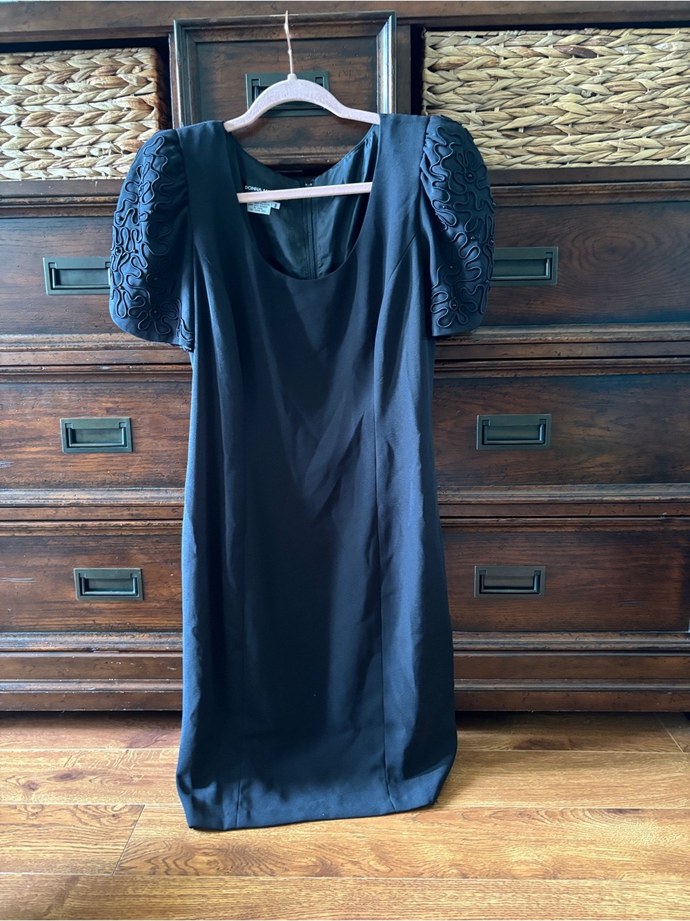 Vintage Donna Morgan Black Puff-Sleeve beaded Cocktail Dress in size 8